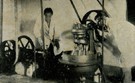 1949年，上海解放后，香港分行開始獨立經營。   1949..